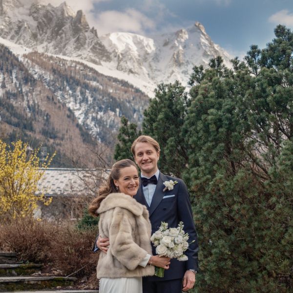 Un mariage d'hiver à Chamonix, entre amour et sommets enneigés