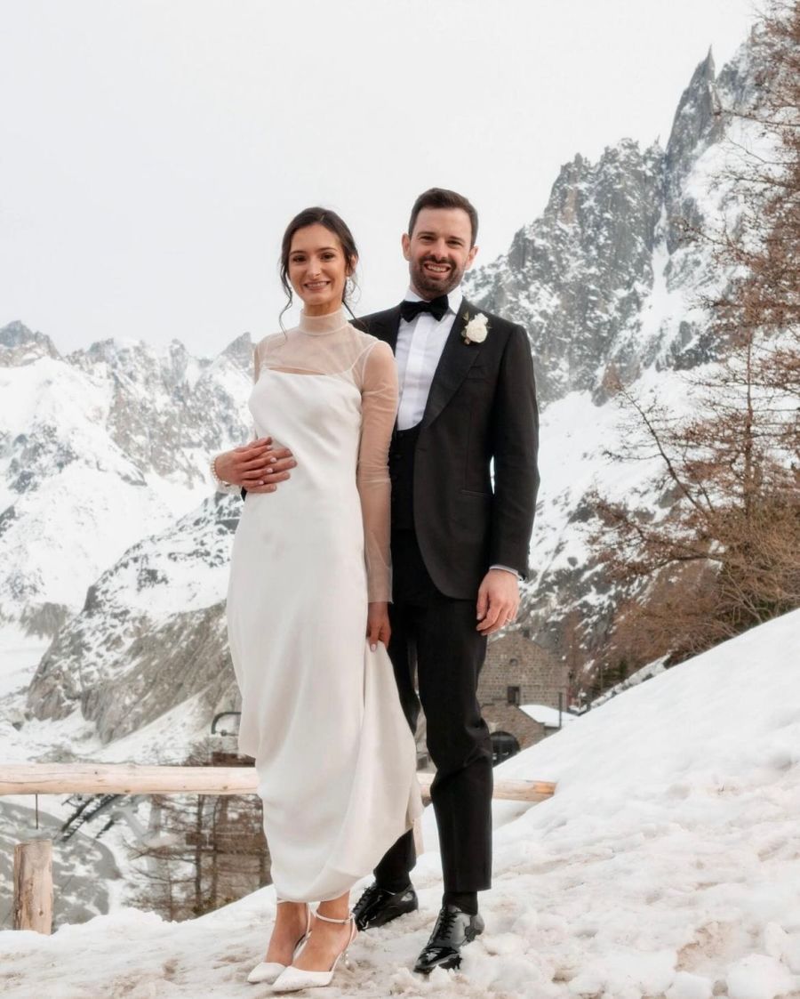 Un mariage au cœur de la mer de Glace, là où nature et amour se rencontrent Un mariage au cœur de la mer de Glace, là où nature et amour se rencontrent